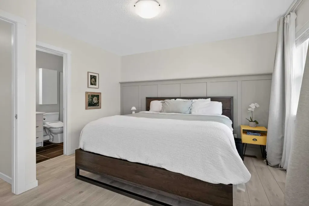 228 Cranbrook Square SE Calgary AB T3M3E3