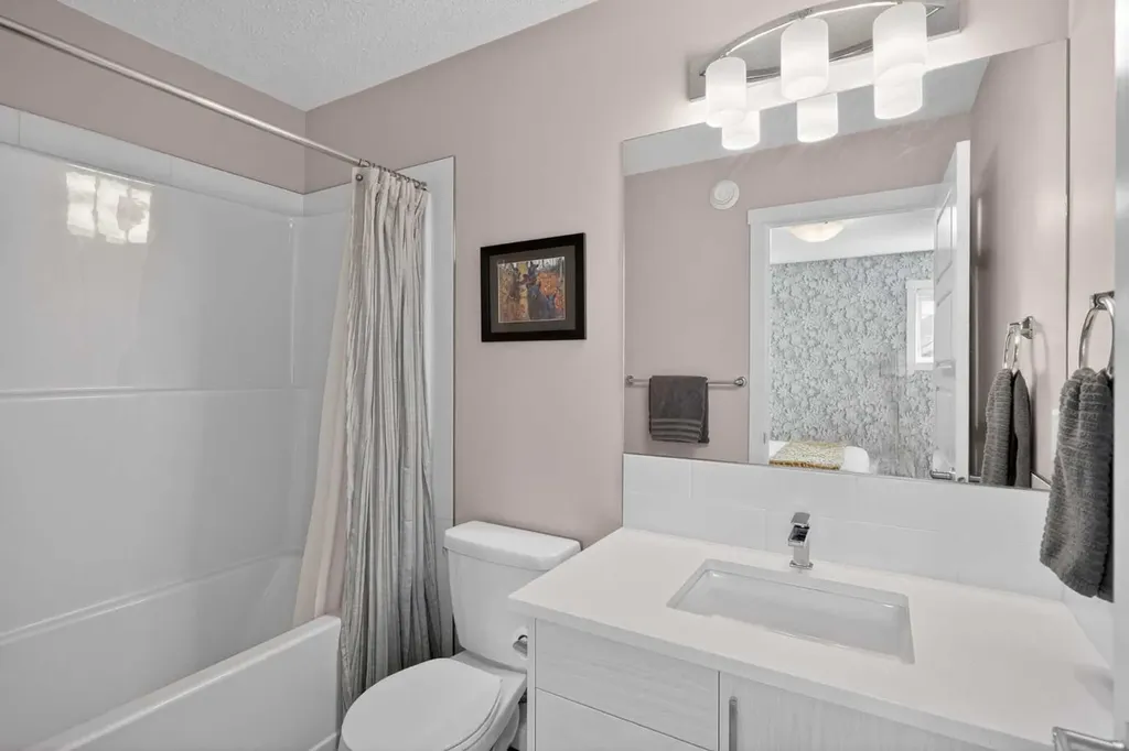 228 Cranbrook Square SE Calgary AB T3M3E3