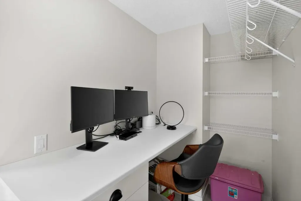 228 Cranbrook Square SE Calgary AB T3M3E3