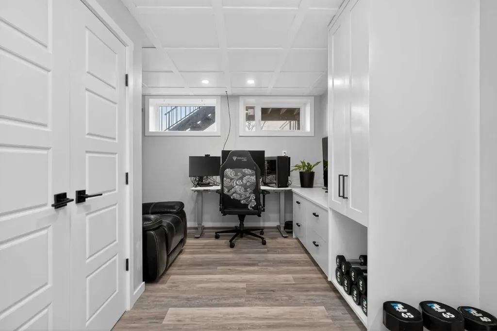 228 Cranbrook Square SE Calgary AB T3M3E3