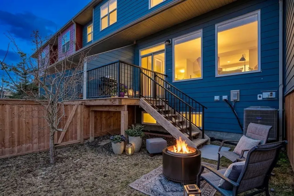 228 Cranbrook Square SE Calgary AB T3M3E3