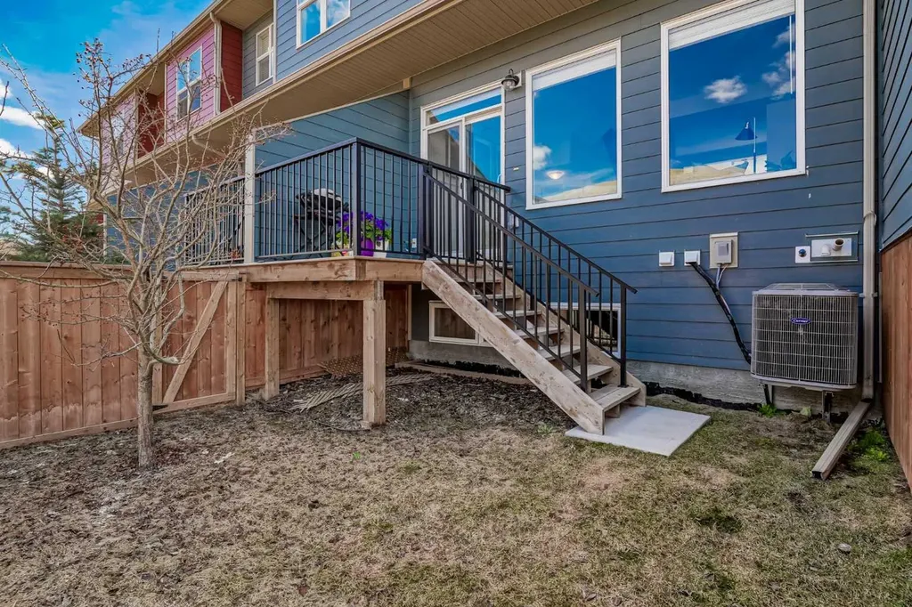 228 Cranbrook Square SE Calgary AB T3M3E3