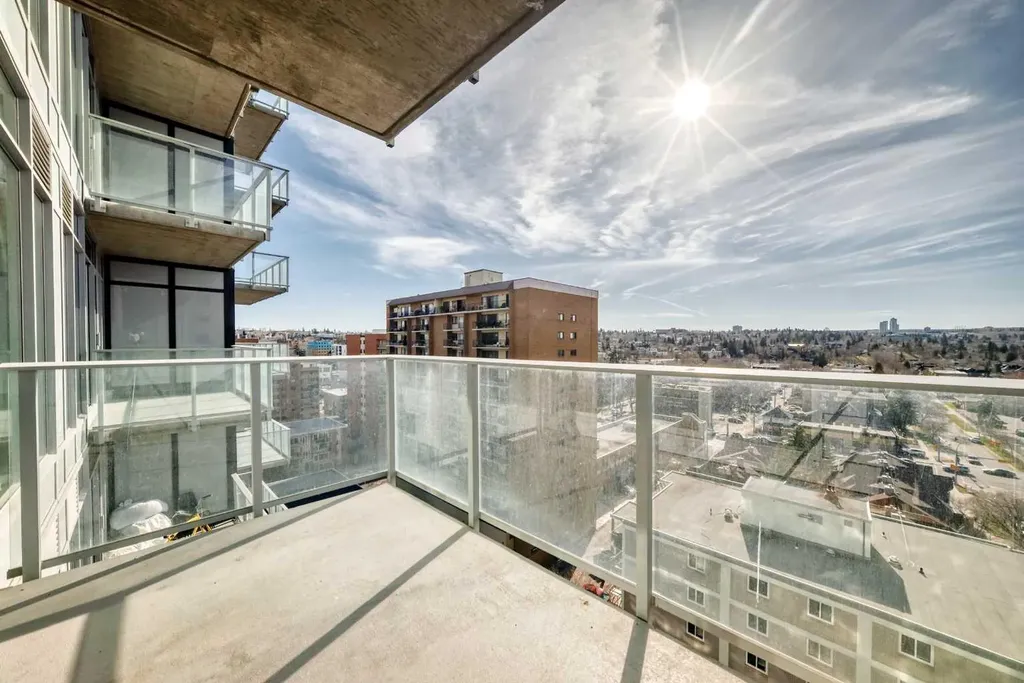 1319 14 Avenue SW Calgary AB T3C0W3