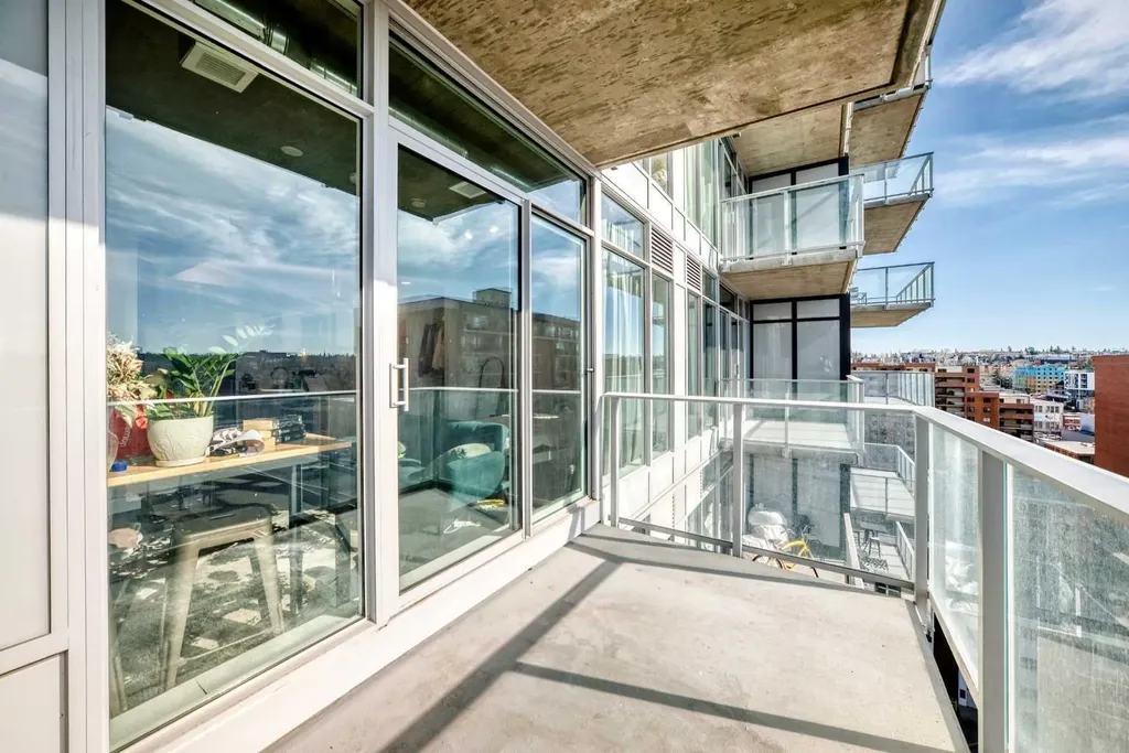 1319 14 Avenue SW Calgary AB T3C0W3