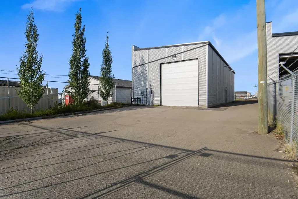 12515 101 Street Grande Prairie AB T8V 5S1