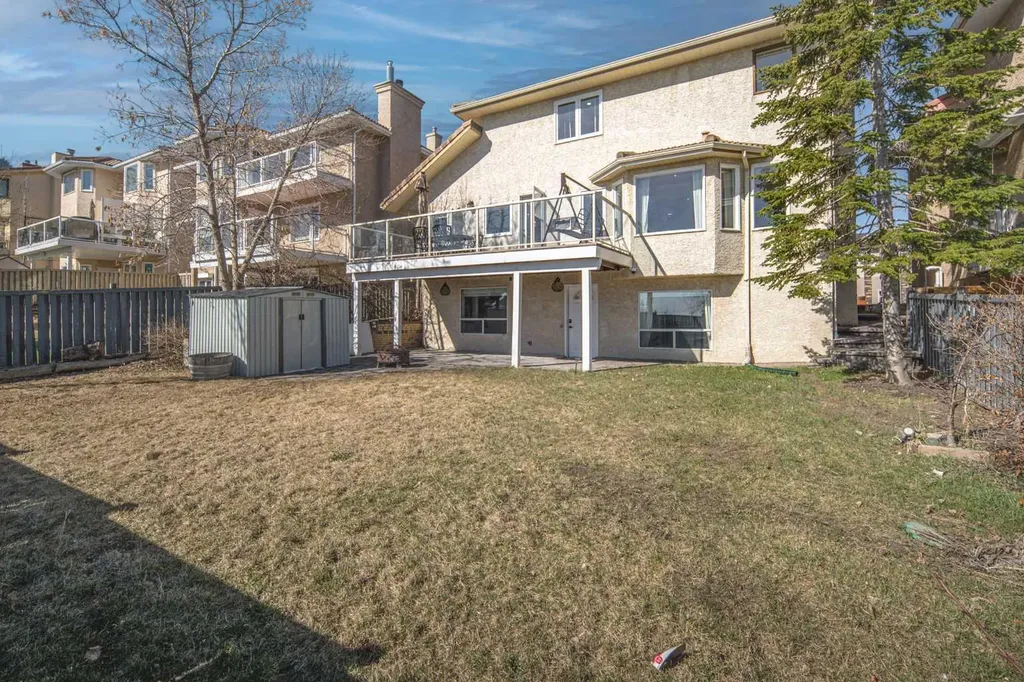 2612 Signal Hill Drive SW Calgary AB T3H 2T7