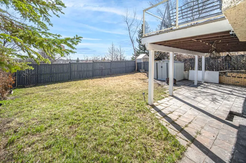 2612 Signal Hill Drive SW Calgary AB T3H 2T7