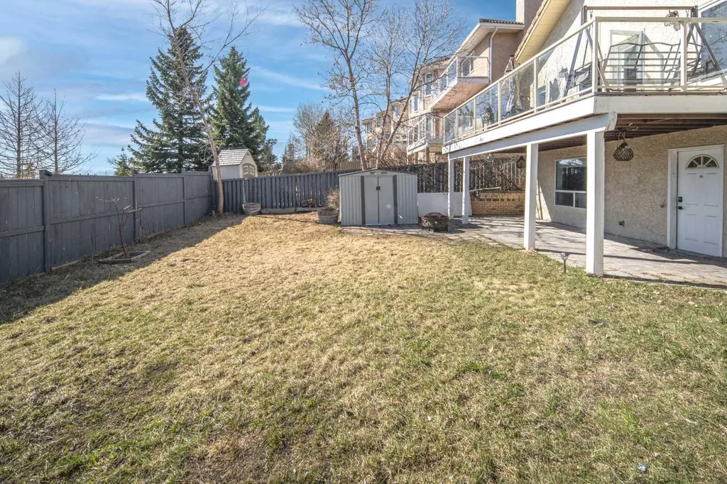 2612 Signal Hill Drive SW Calgary AB T3H 2T7