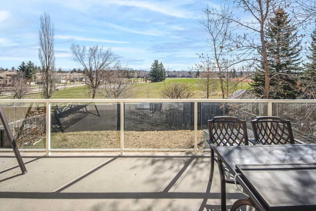 2612 Signal Hill Drive SW Calgary AB T3H 2T7