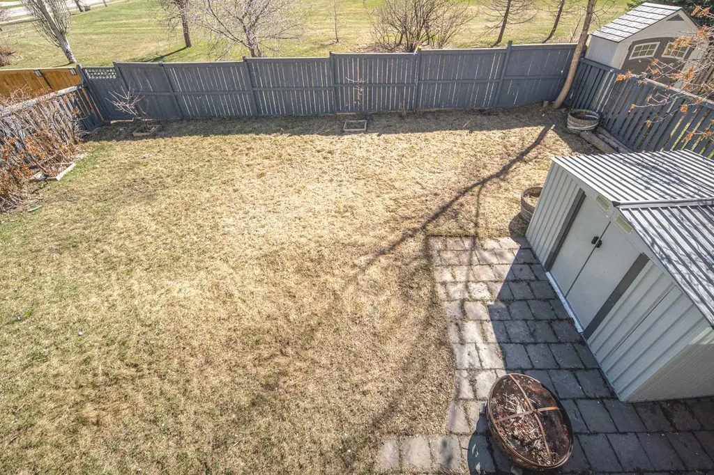 2612 Signal Hill Drive SW Calgary AB T3H 2T7