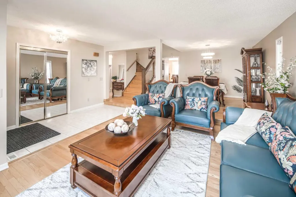 2612 Signal Hill Drive SW Calgary AB T3H 2T7