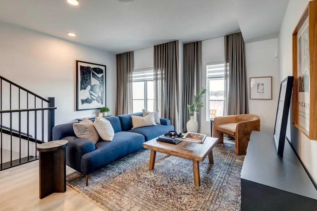 866 83 Street SW Calgary AB T3H 6M8