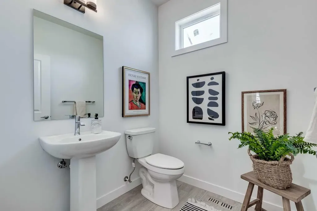 866 83 Street SW Calgary AB T3H 6M8