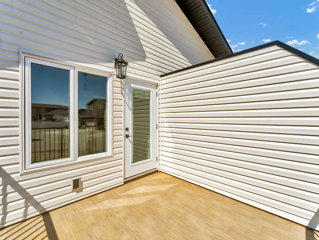 19 Somerside Gate SE Medicine Hat AB T1B 0M1