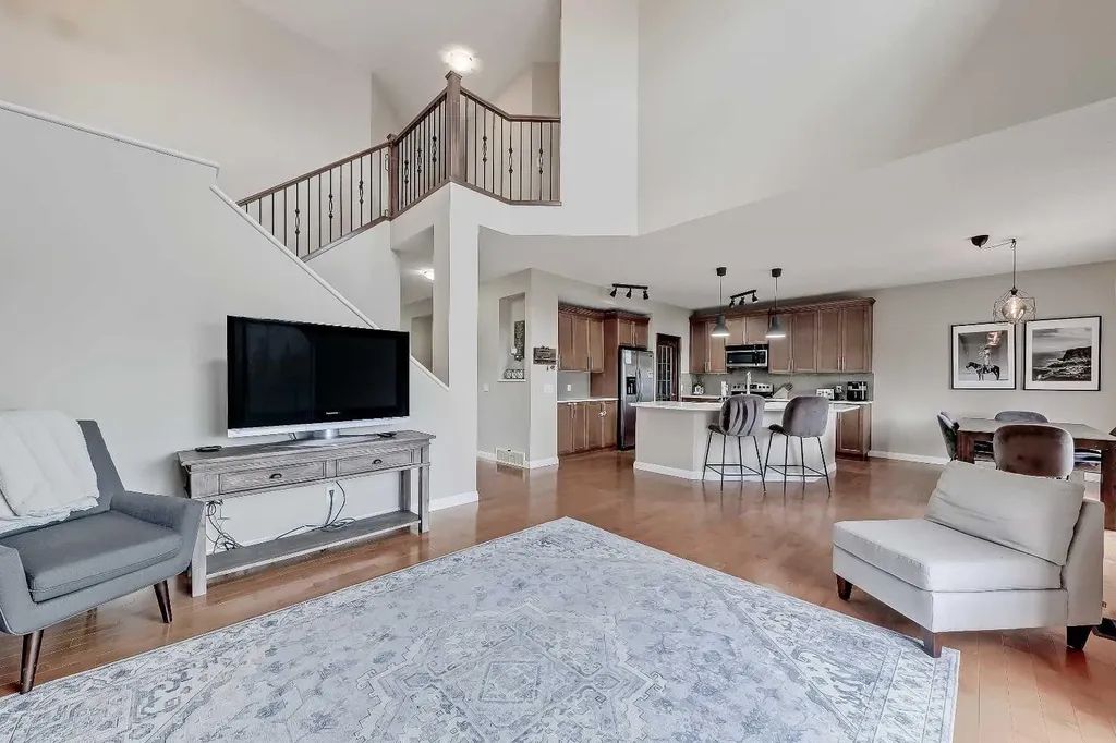 196 Hawkmere Way Chestermere AB T1X 0C9