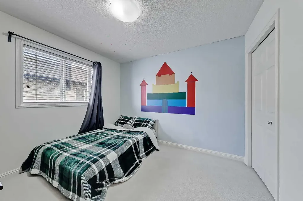 196 Hawkmere Way Chestermere AB T1X 0C9