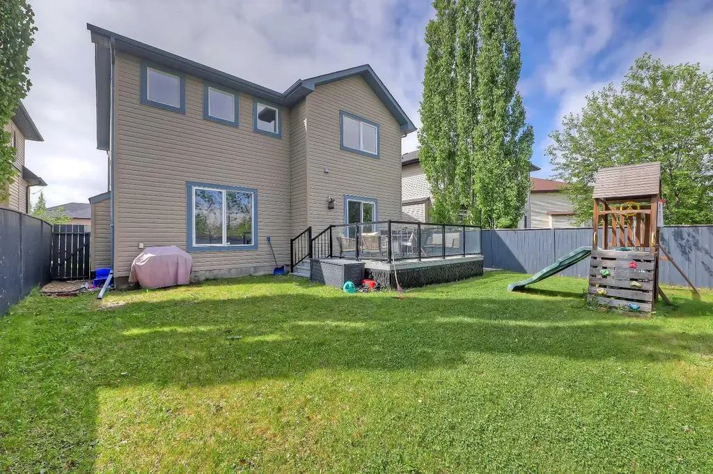 196 Hawkmere Way Chestermere AB T1X 0C9