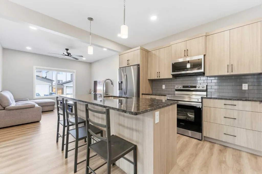 132 Highview Gate SE Airdrie AB T4A3L6