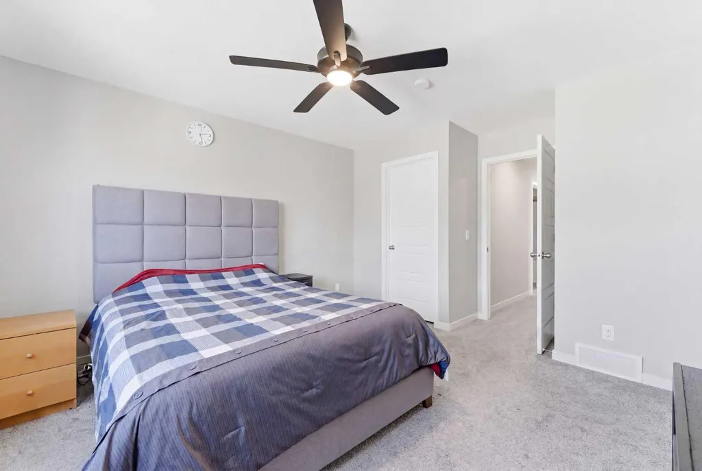 132 Highview Gate SE Airdrie AB T4A3L6