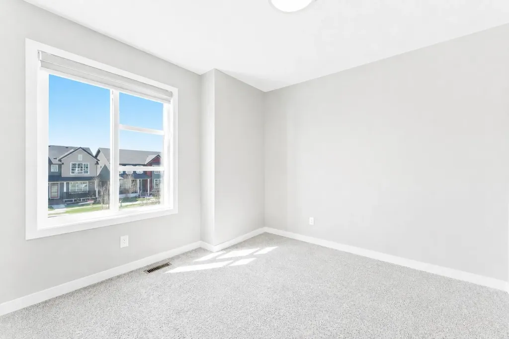132 Highview Gate SE Airdrie AB T4A3L6