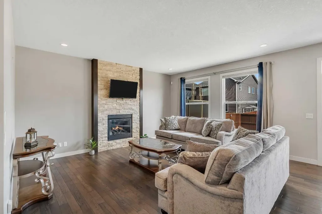 105 Sandpiper Point Chestermere AB T1X 0V5