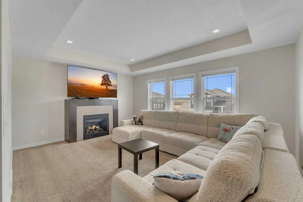 105 Sandpiper Point Chestermere AB T1X 0V5