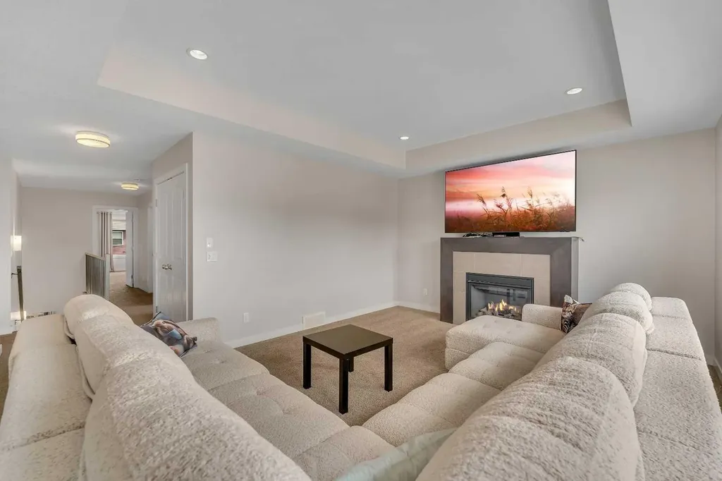 105 Sandpiper Point Chestermere AB T1X 0V5