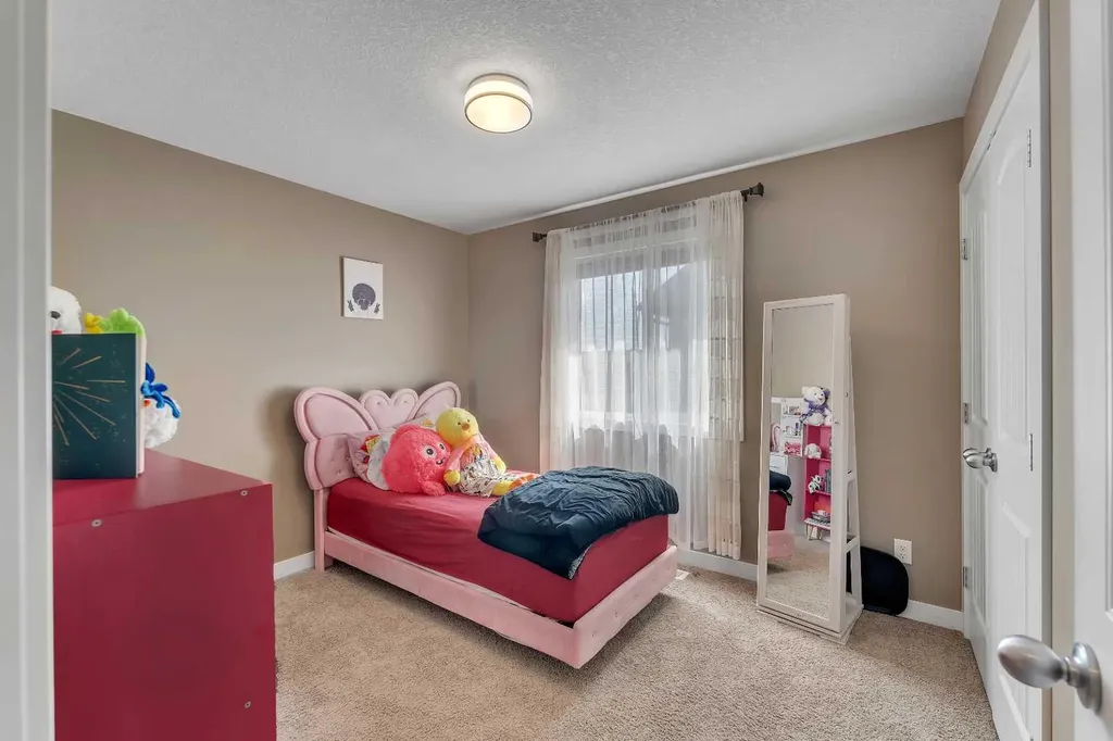 105 Sandpiper Point Chestermere AB T1X 0V5
