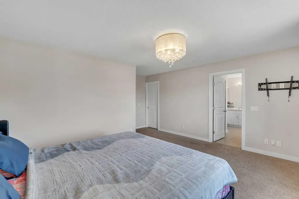 105 Sandpiper Point Chestermere AB T1X 0V5