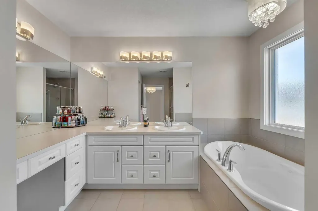 105 Sandpiper Point Chestermere AB T1X 0V5