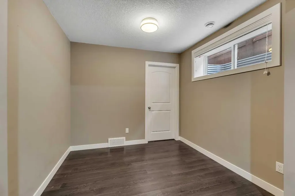 105 Sandpiper Point Chestermere AB T1X 0V5