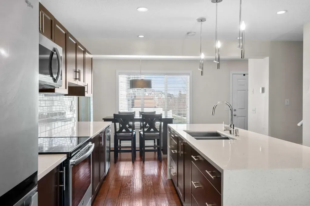 89 Pantego Lane NW Calgary AB T3K 0T1