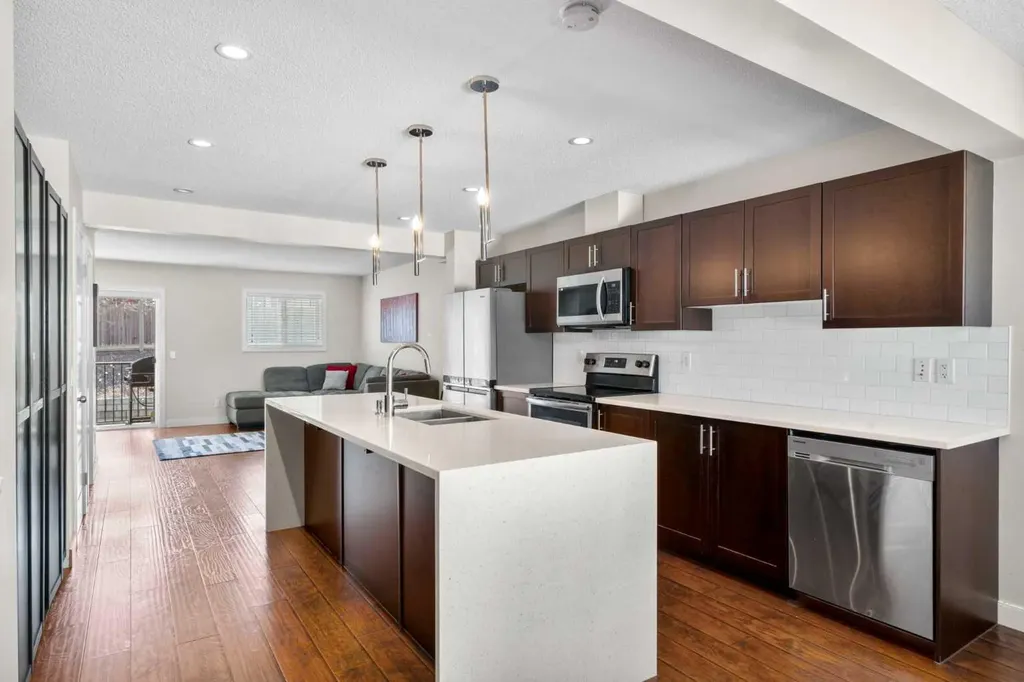 89 Pantego Lane NW Calgary AB T3K 0T1