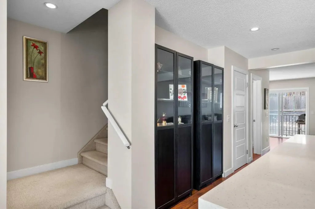 89 Pantego Lane NW Calgary AB T3K 0T1