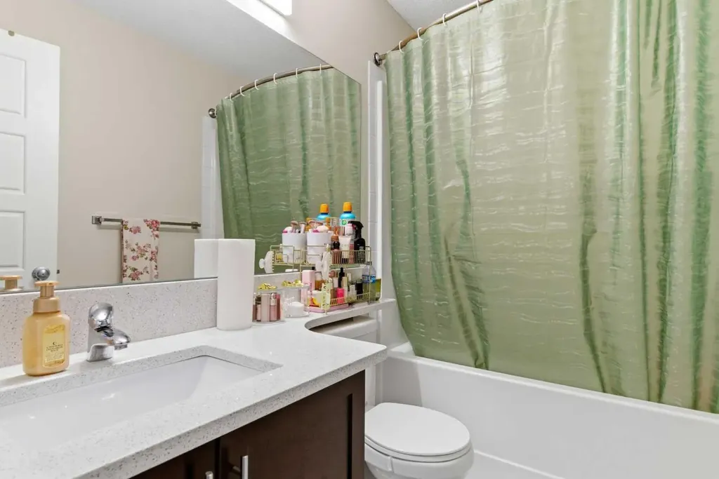 89 Pantego Lane NW Calgary AB T3K 0T1