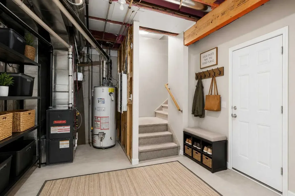 89 Pantego Lane NW Calgary AB T3K 0T1