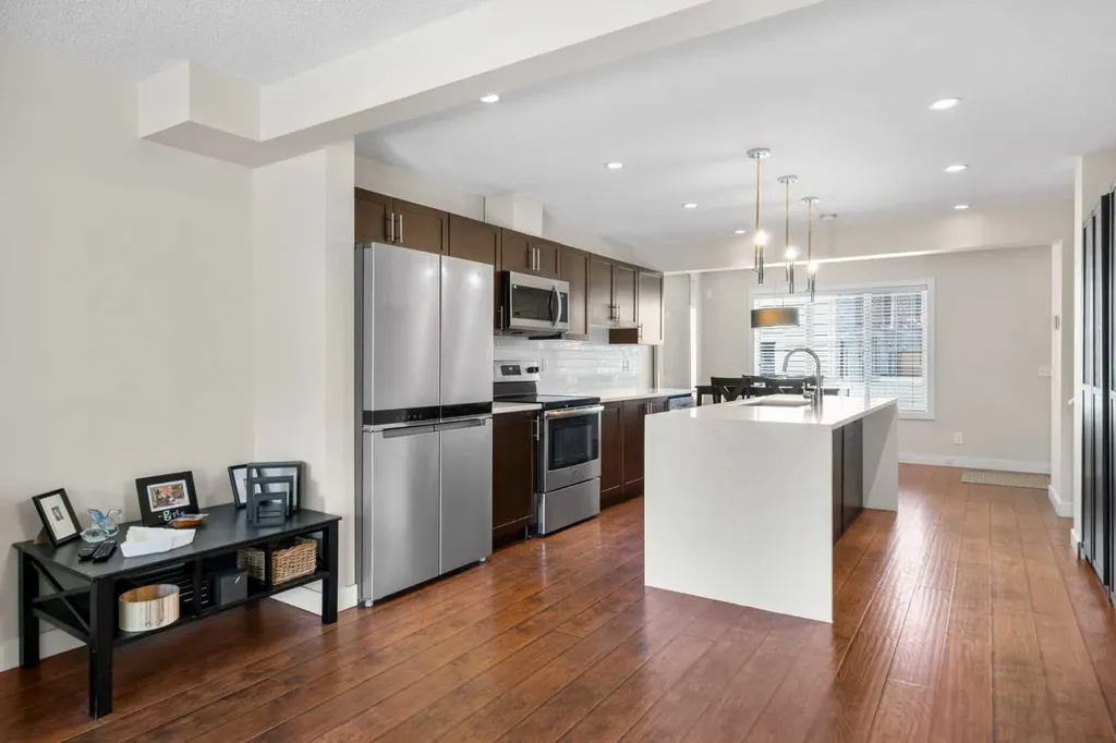 89 Pantego Lane NW Calgary AB T3K 0T1