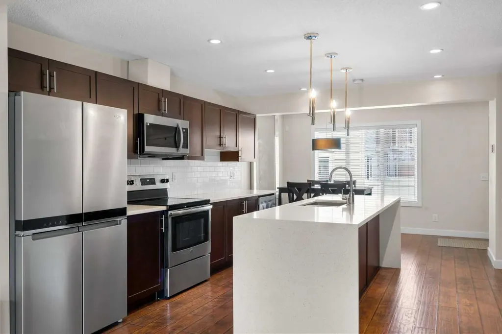 89 Pantego Lane NW Calgary AB T3K 0T1