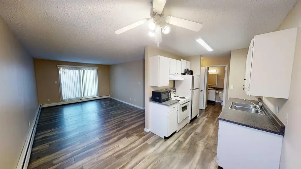 10028 105 Avenue Grande Prairie AB T8V1H1