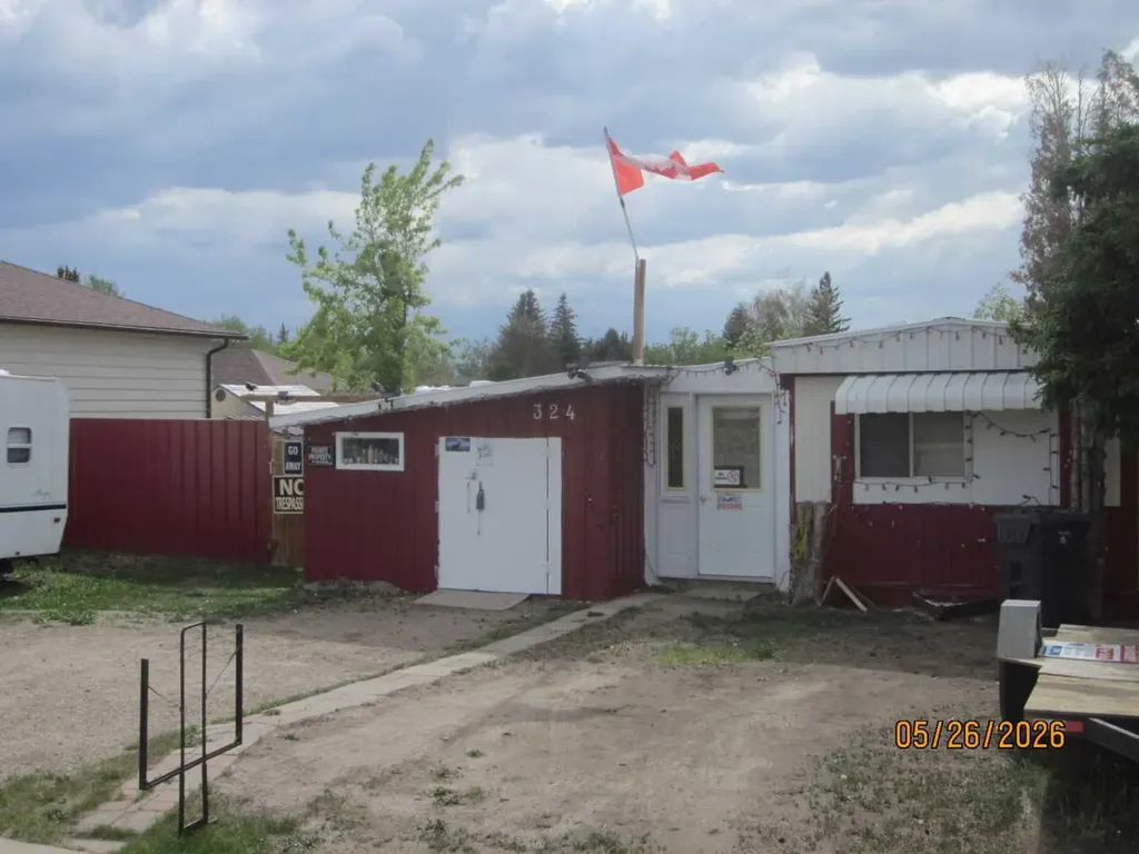 324 3 Street W Coutts AB T0L0G0