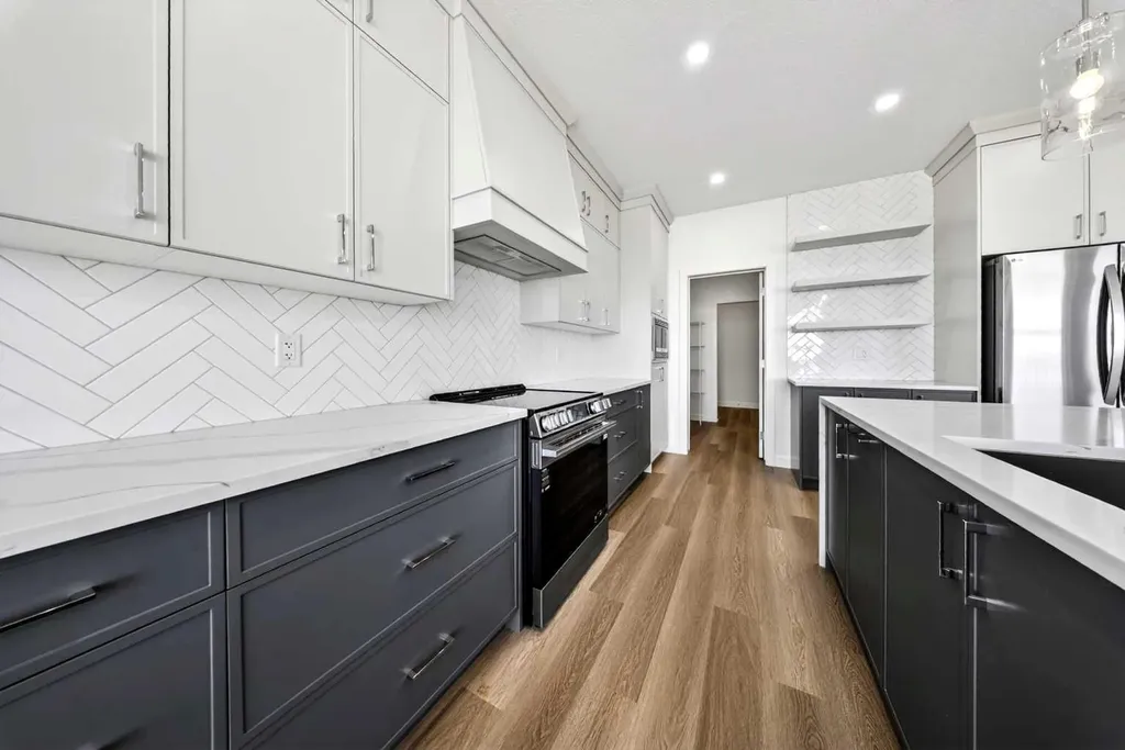 152 Copperhead Road SE Calgary AB T2Z 5G9