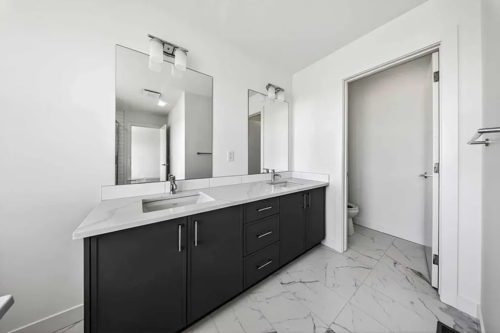 152 Copperhead Road SE Calgary AB T2Z 5G9