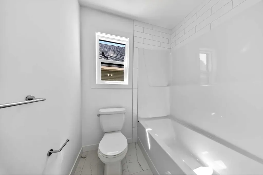 152 Copperhead Road SE Calgary AB T2Z 5G9