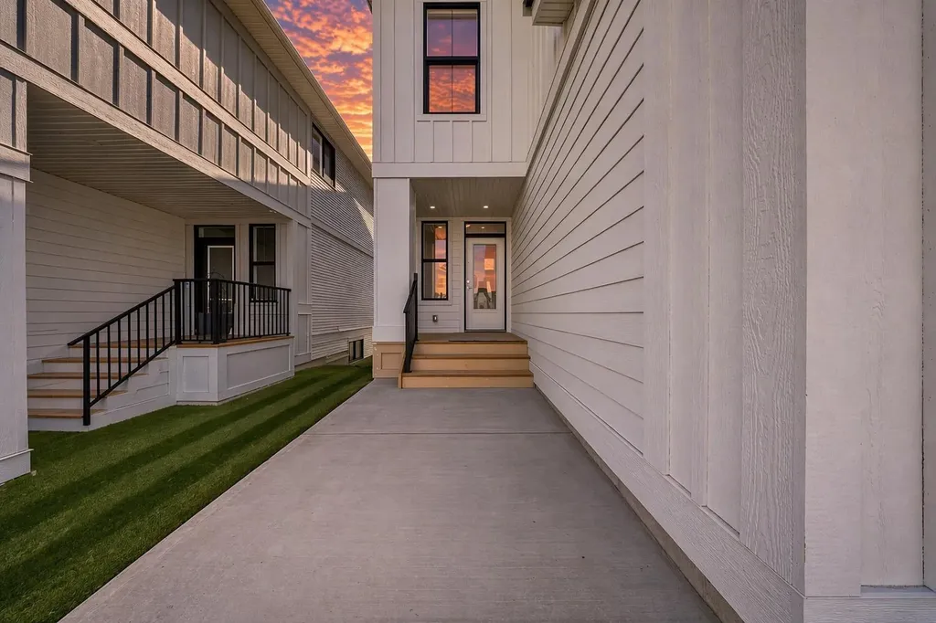 152 Copperhead Road SE Calgary AB T2Z 5G9