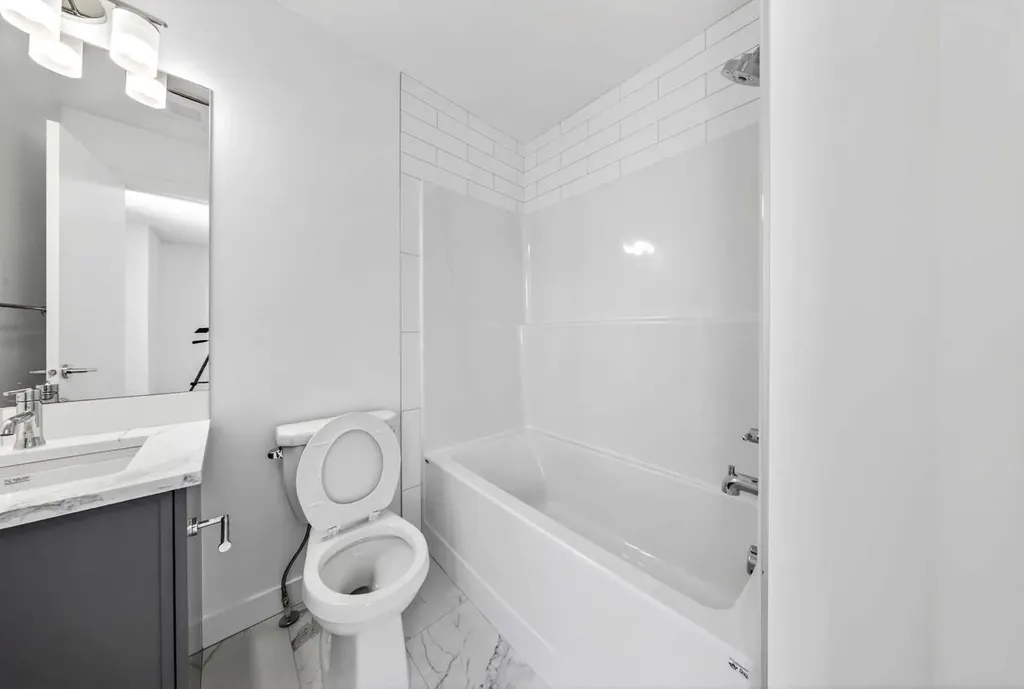 152 Copperhead Road SE Calgary AB T2Z 5G9