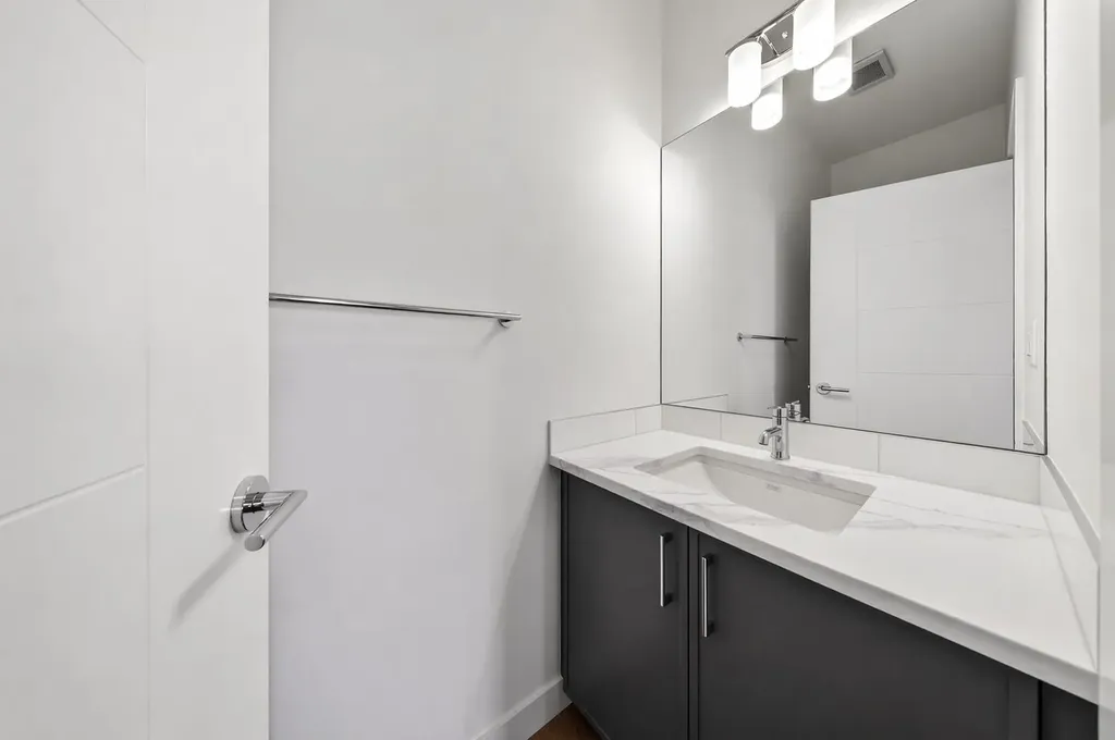 152 Copperhead Road SE Calgary AB T2Z 5G9