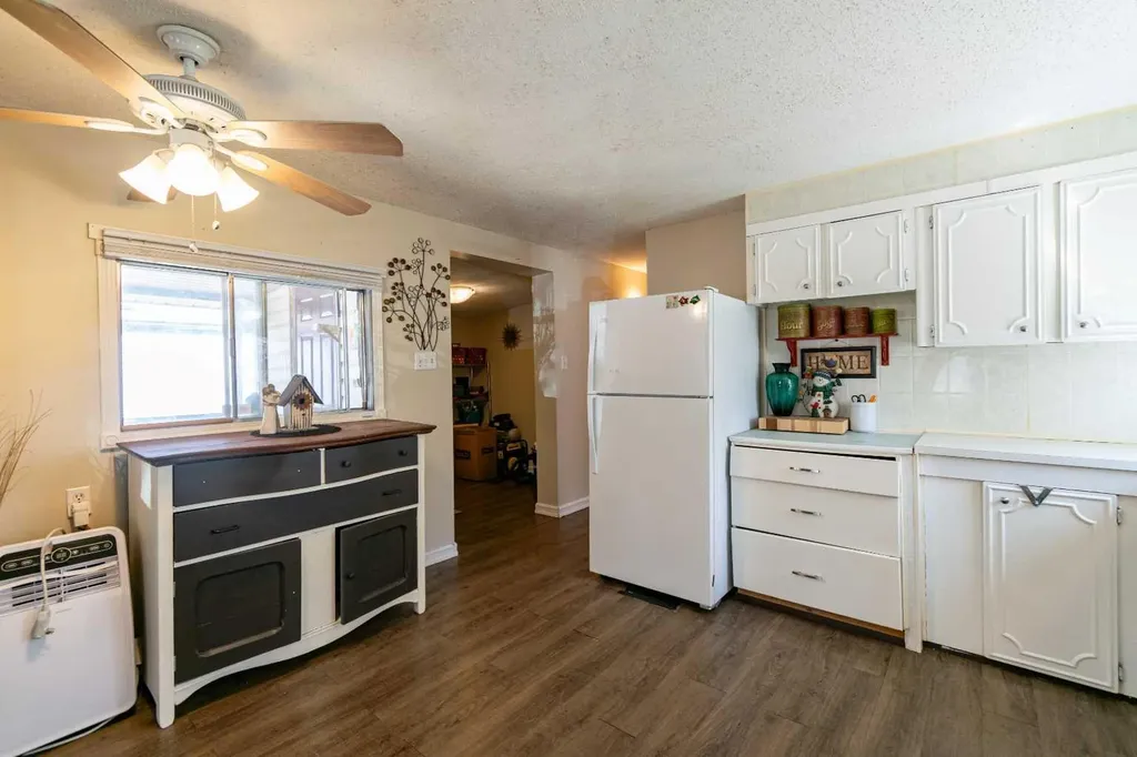 4 48a Street Close Alix AB T0C 0B0