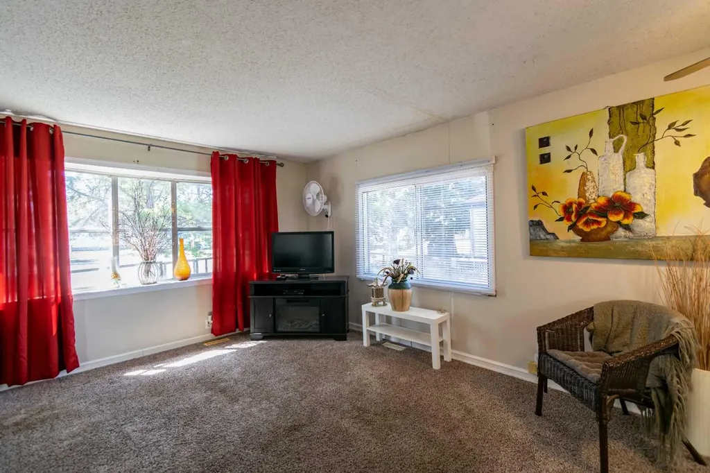 4 48a Street Close Alix AB T0C 0B0