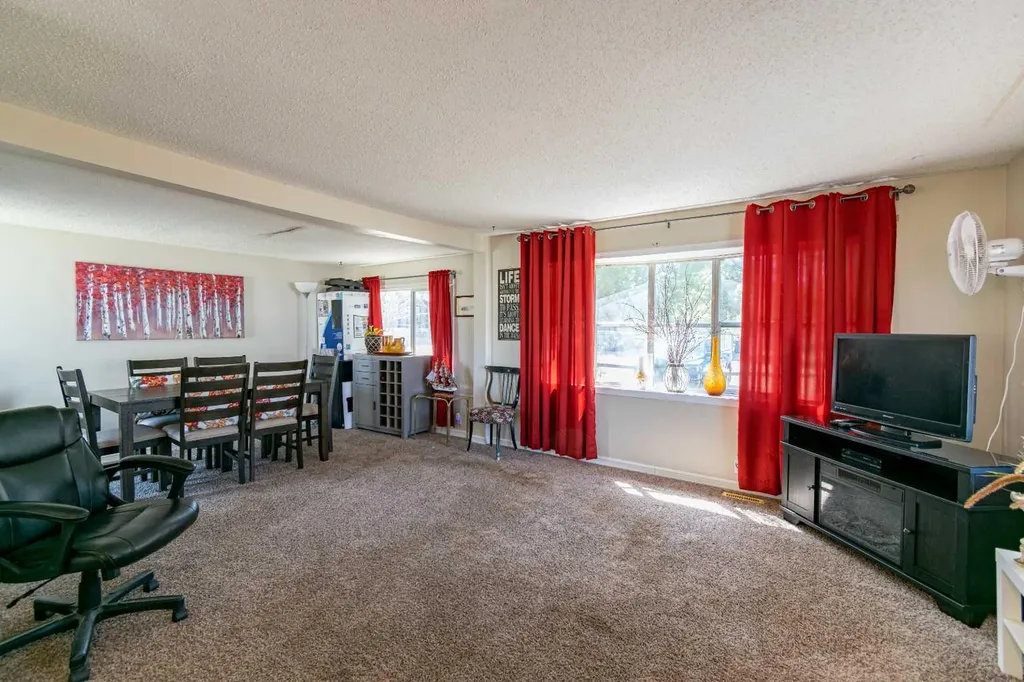 4 48a Street Close Alix AB T0C 0B0