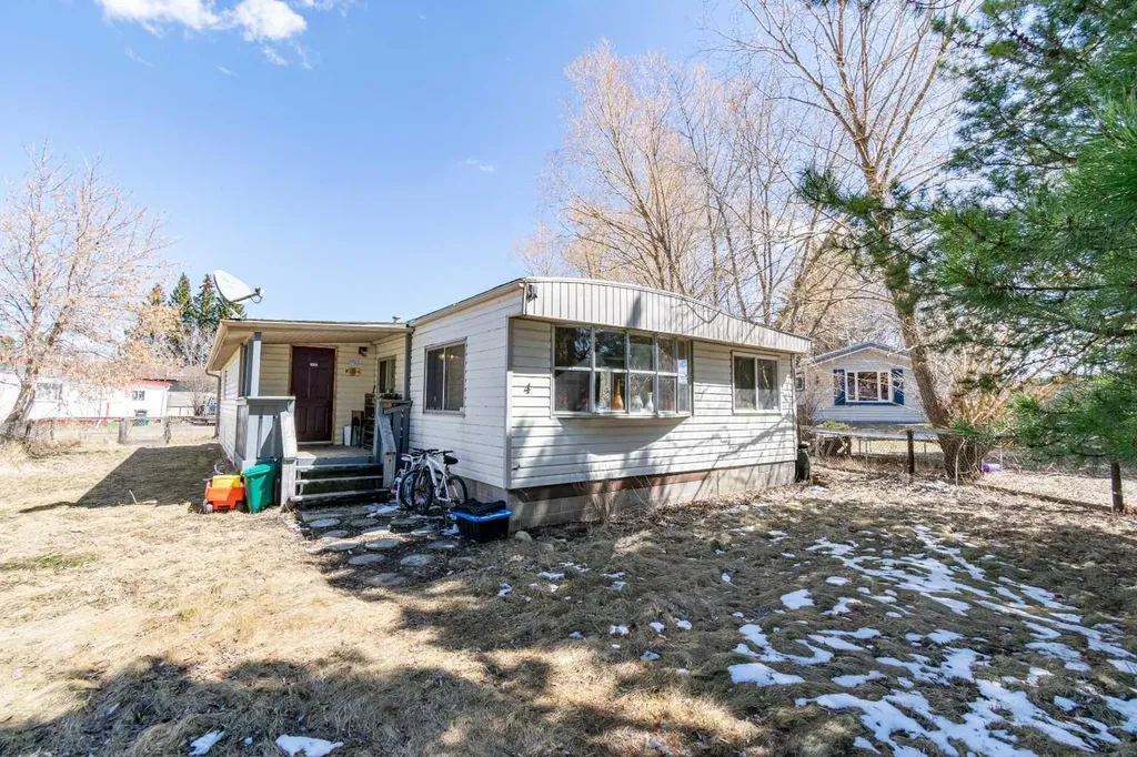 4 48a Street Close Alix AB T0C 0B0